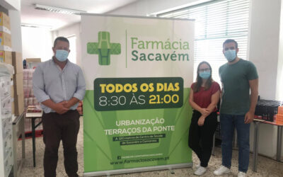 DOAÇÃO DE ALIMENTOS PARA FAMÍLIAS CARENCIADAS | FARMÁCIA DE SACAVÉM