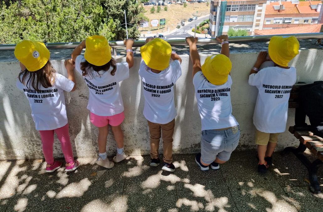 VISITA DAS CRIANÇAS DAS ESCOLAS DE LORIGA A SACAVÉM E AO JARDIM ZOOLÓGICO DE LISBOA