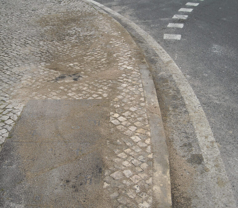 Reparação de passeio na rotunda da Seaside | Av. Severiano Falcão